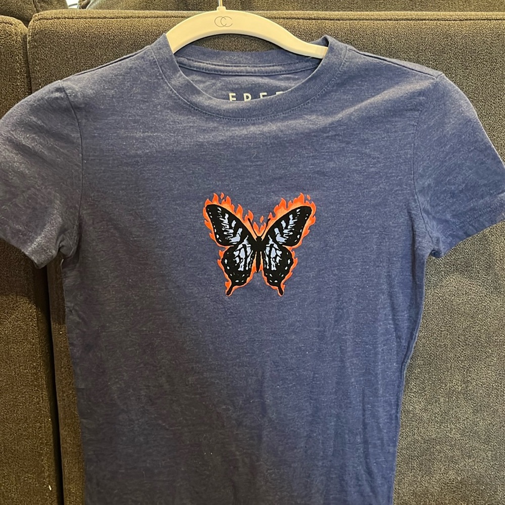 Cute flaming Butterfly short sleeve shirt xs kids